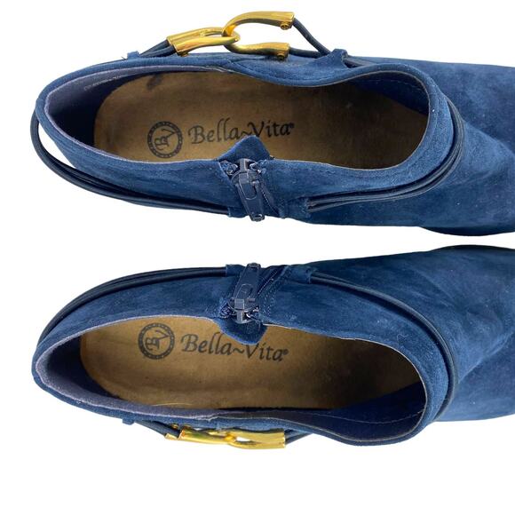 Blue Suede Bootie 8.5 M BELLA VITA Gold Accent Heel Ankle Boot Shootie Western - Picture 7 of 16